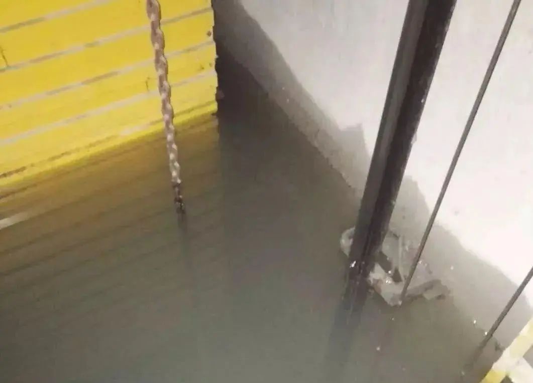 雨水影响电梯